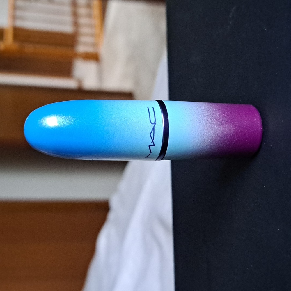 MAC Cosmetics On and On Lipstick NWOT *rare*